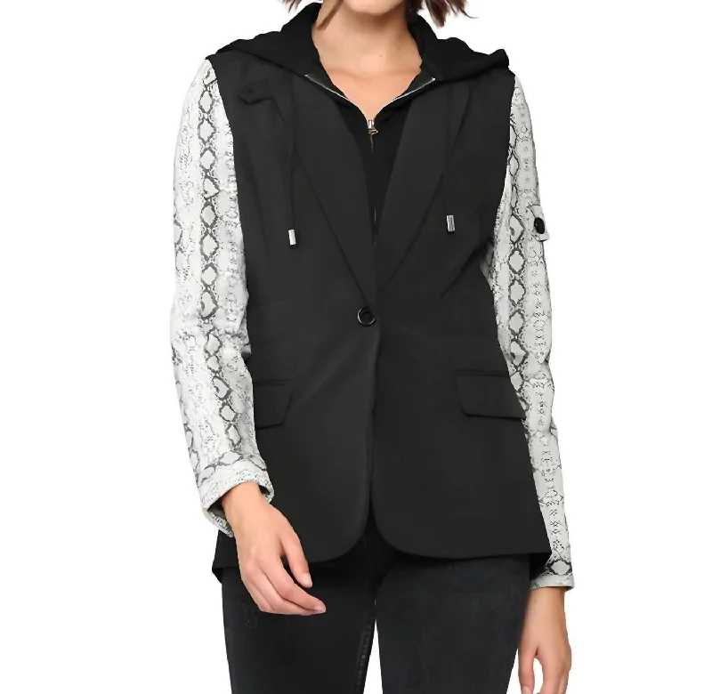 Hooded Blazer In White/black