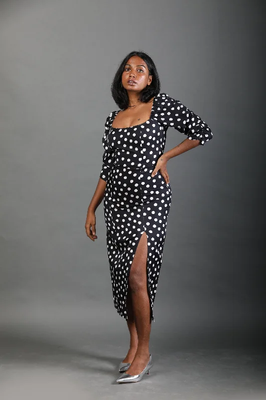 Waist Cinching Dress - Noir Dot