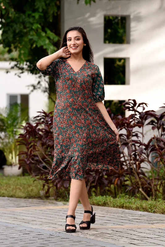 Pine Bottom Flared Dress with Balloon Sleeves