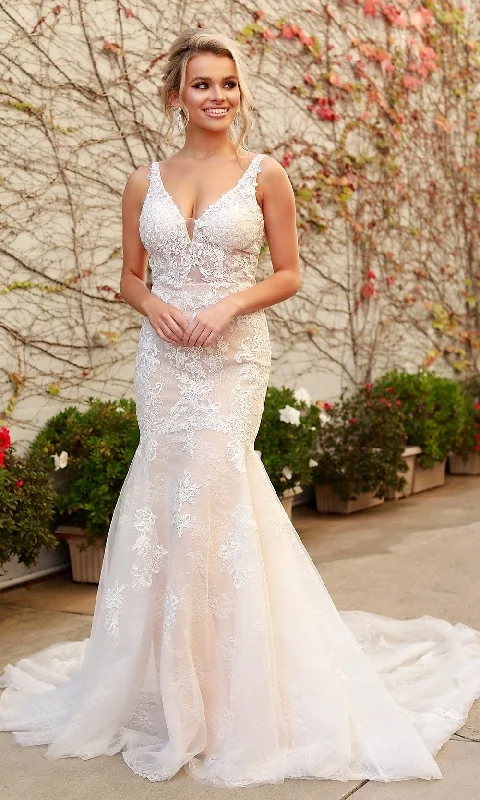 Long White Lace Mermaid Formal Gown with Train